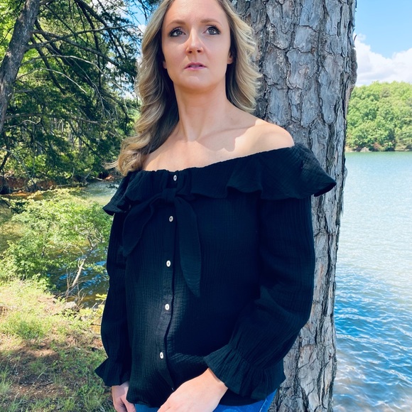 Black Ruffle Top - Picture 4 of 6